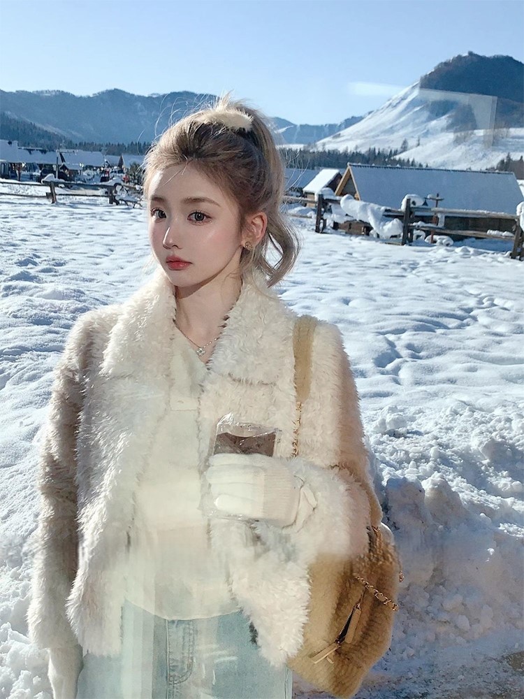 Lamb Wool Jacket For Woman Bik - Street Fashion Look 评论和价格
