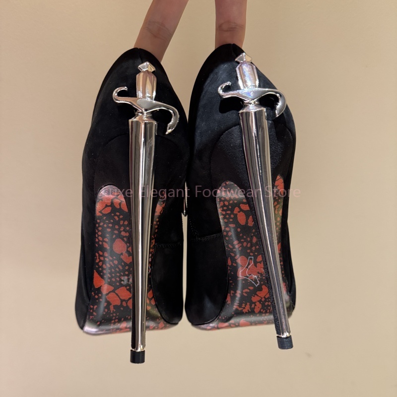 Black Suede Sword Shaped Point - Street Fashion Dress 评论和价格